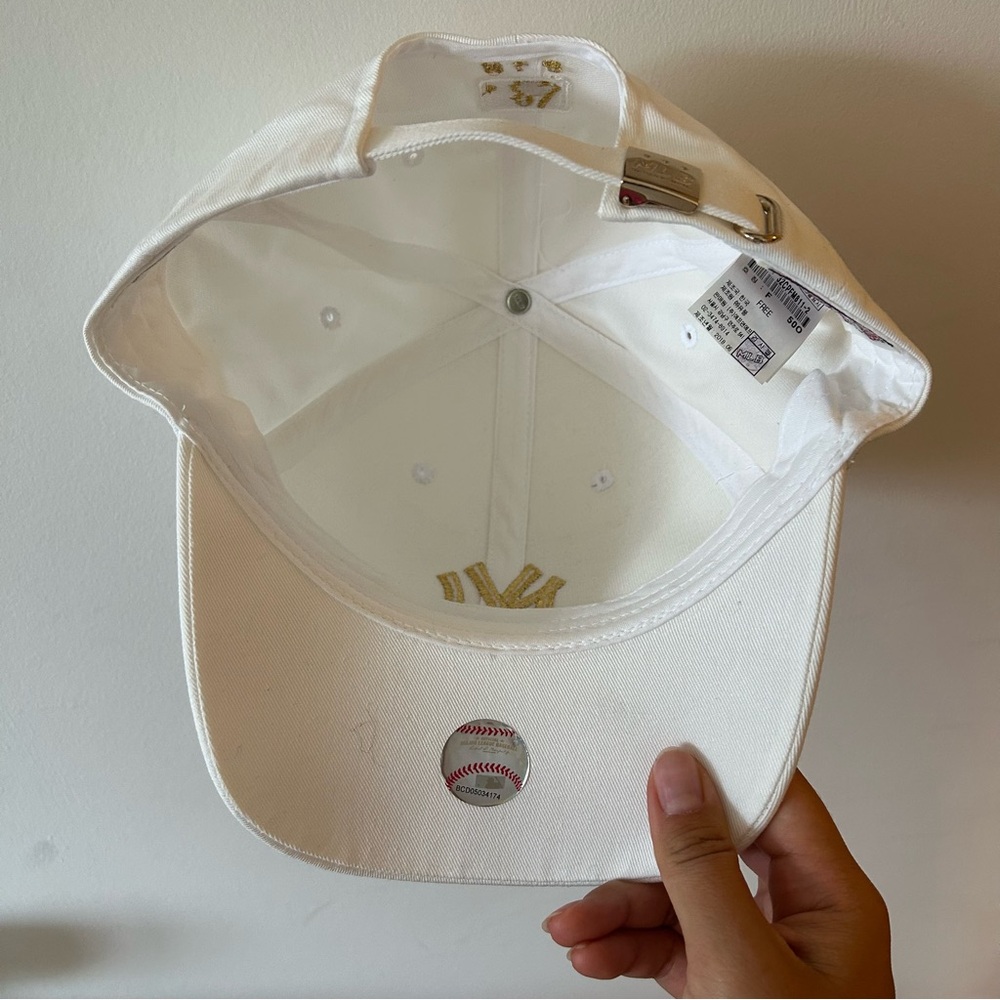 Custom Yankees Cap - Picture 5 of 6